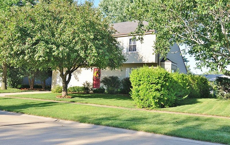 Two-story Federal style