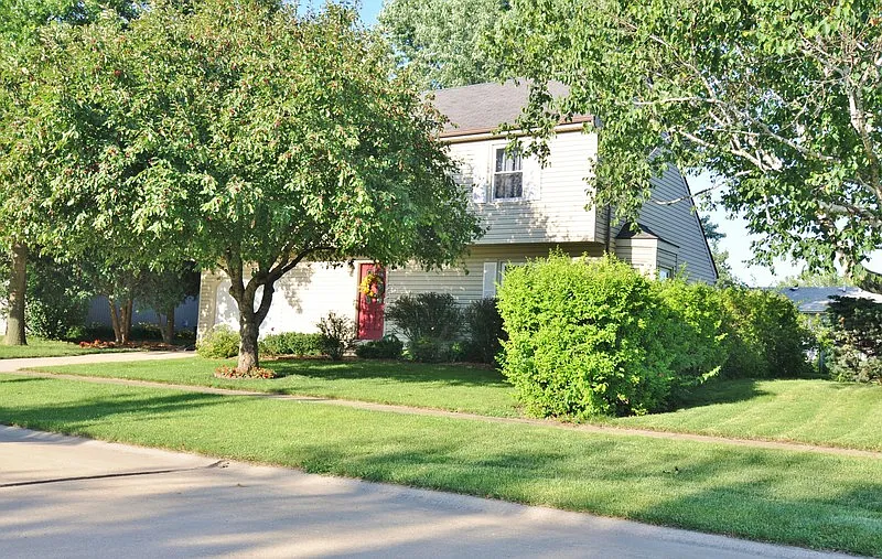 1814 Sadler Dr photo 1