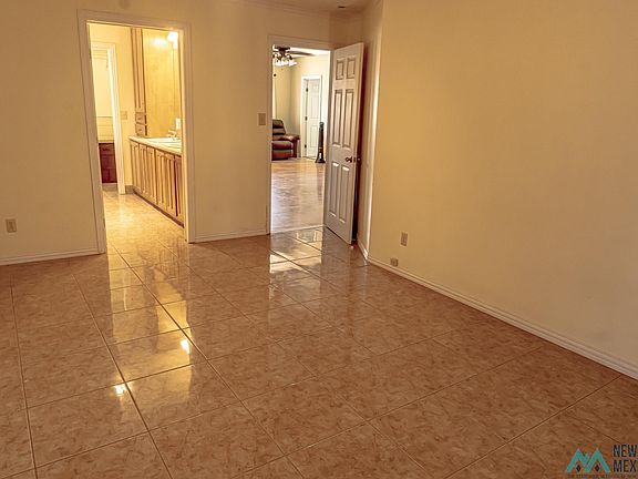 3rd image of 212 N Elm St