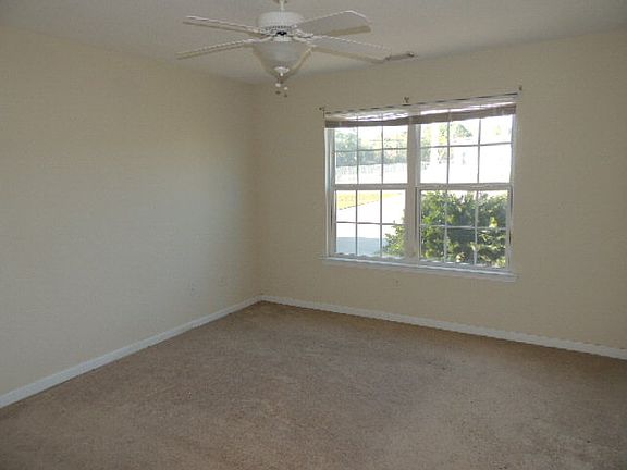 5th image of 407 Banks St