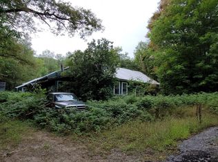 592 River Rd, Peru, ME 04290