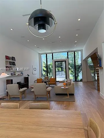 5 bed, $17,000 — Photo 2