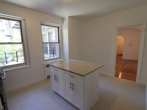 4th image of 4750 41st St APT 1C