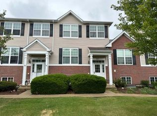 2255 Beresford Dr, Yorkville, IL 60560