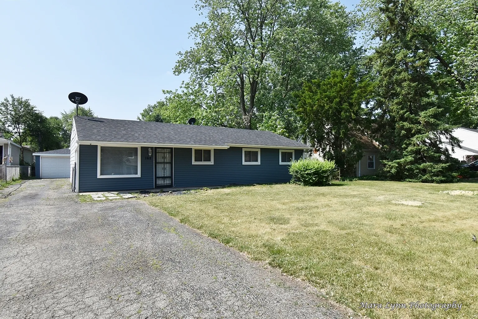 162 Queenswood Rd photo 1