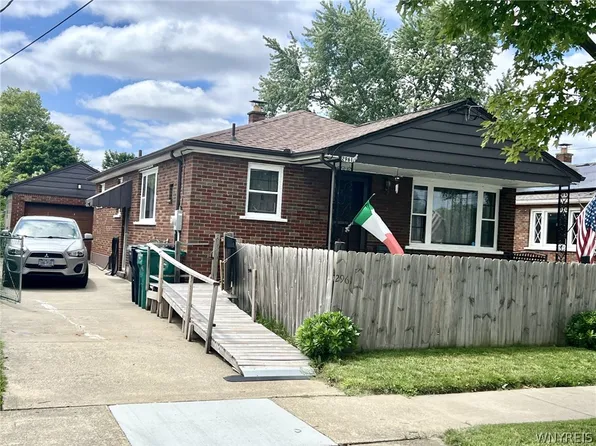 2961 North Ave, Niagara Falls, NY 14305