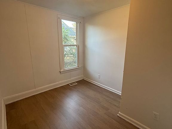 5th image of 1926 W Chestnut St