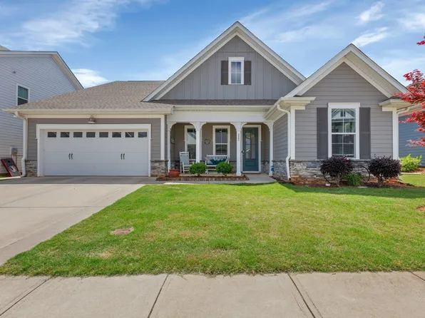 222 Durness Dr, Simpsonville, SC 29681