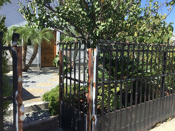 4th image of 11703 Casimir Ave #B