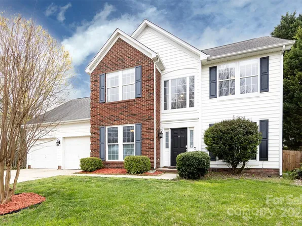 6012 Downfield Wood Dr, Charlotte, NC 28269