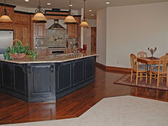 Kitchen/Dining