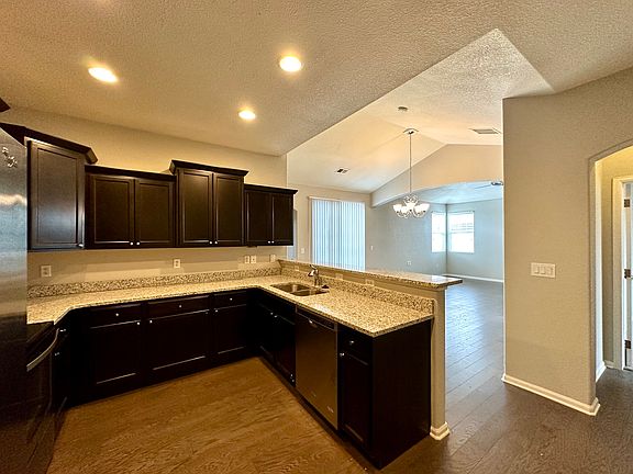 Kitchen : living