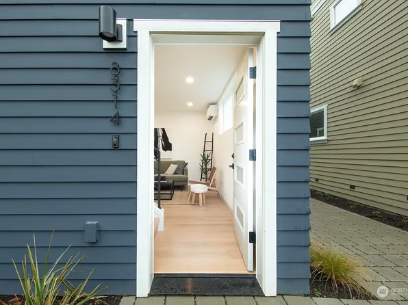 8314 9th Avenue NW, Seattle, WA 98117