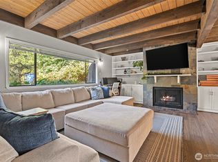 660 SW Harrier Cir APT 1, Oak Harbor, WA 98277