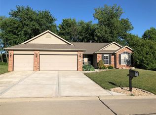 2729 Fieldstone Dr, Maryville, IL