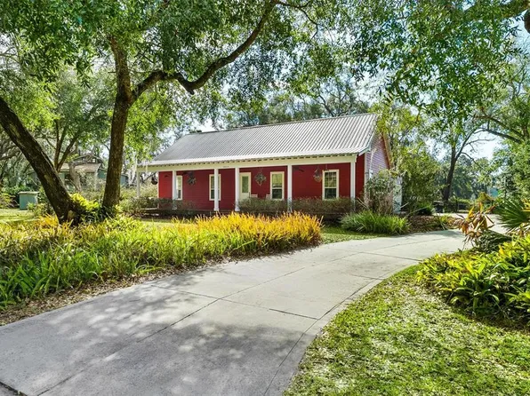 10616 Poe St, Leesburg, FL 34788