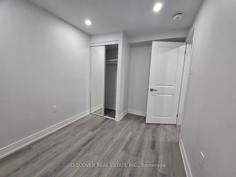 186 Floradale Dr #2 — Photo 3