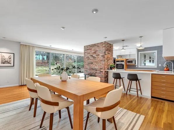 85 The Valley Rd, Concord, MA 01742