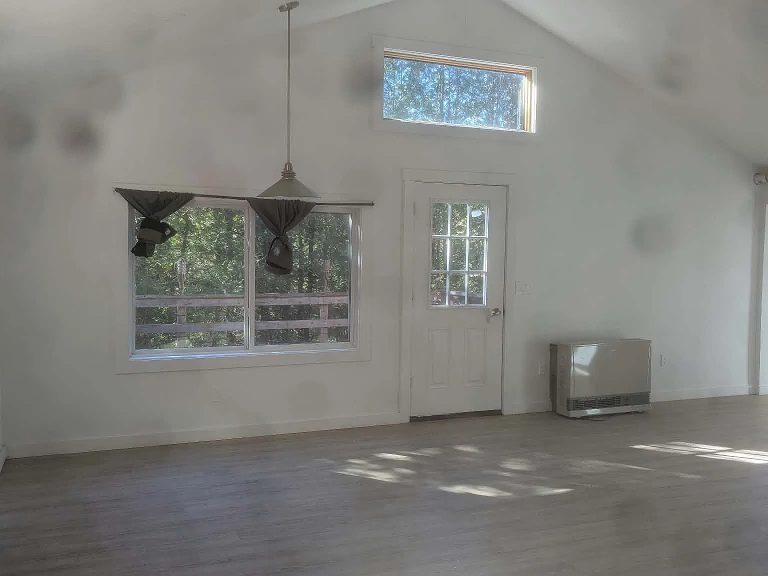3 bed, $2,000 — Photo 4