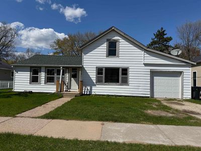 907 Park Ave, Waupaca, WI, 54981
