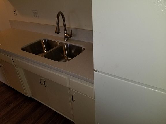 3rd image of 18402 Malden St #27