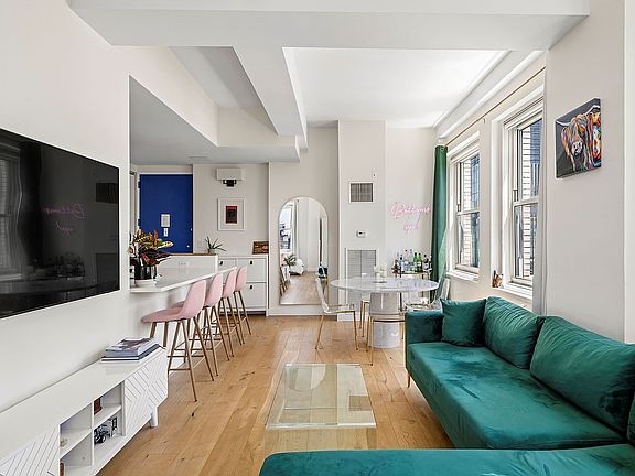 3rd image of 88 Greenwich St APT 3405
