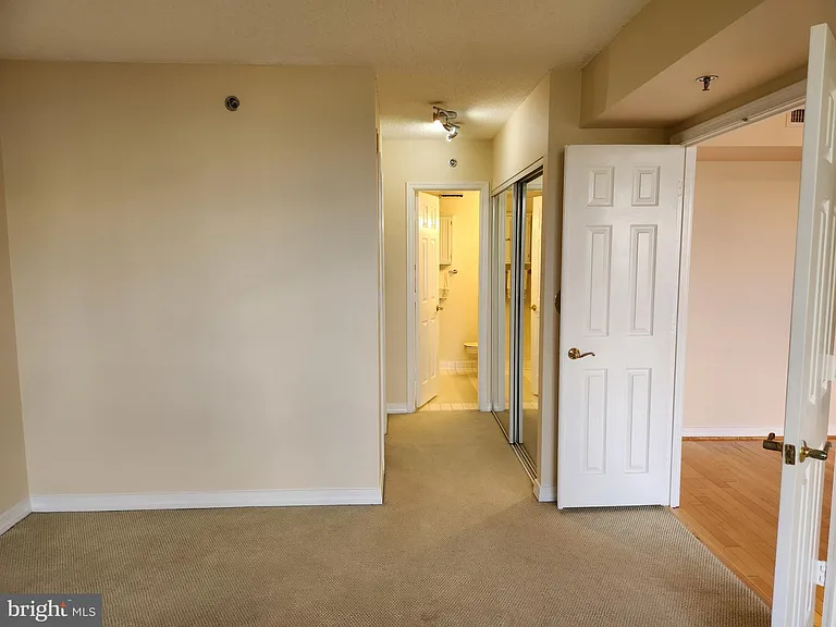 5809 Nicholson Ln #304 — Photo 15
