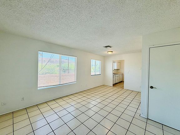 4th image of 1880 S San Antonio Dr #1882SANANT