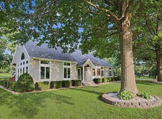 1685 Hedge Apple Dr, Sedalia, MO 65301