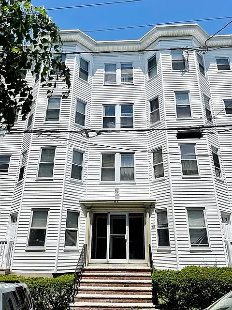 69 Tudor St #3