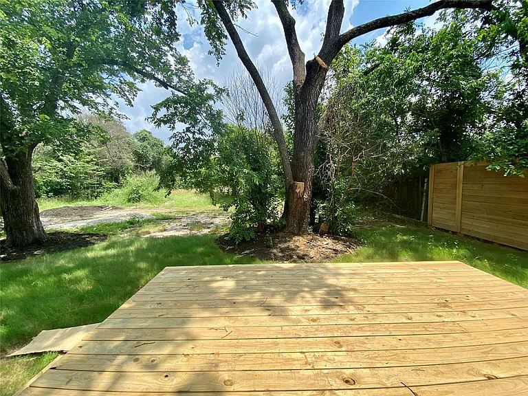 2500 Sweeney Ln #B — Photo 16