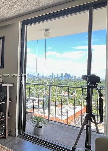 2625 Collins Ave #1508 — Photo 1