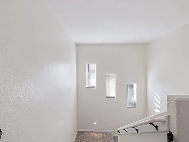12804 De La Rosa Ave — Photo 40