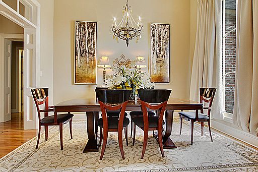 FORMAL DINING