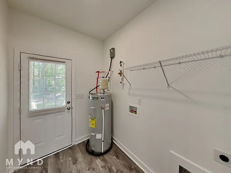 444 Deaton St — Photo 18