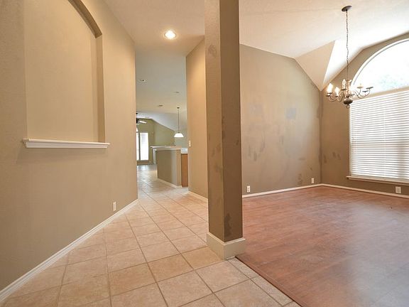 4th image of 19531 Winding Canyon Ln