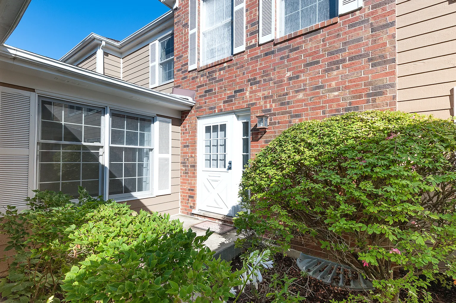 15 Sommerset Ln photo 1