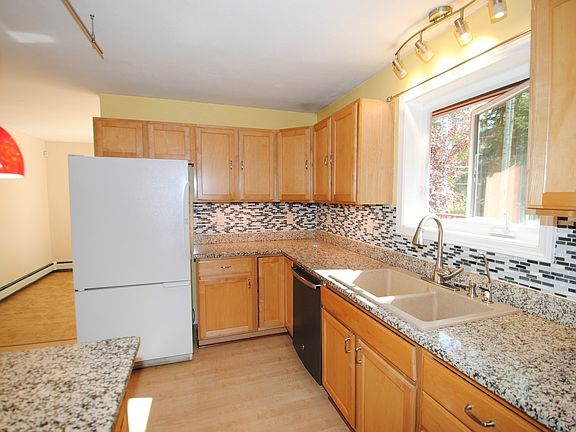 5th image of 855 Mattie St