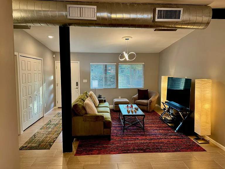 1510 E Whitton Ave — Photo 28