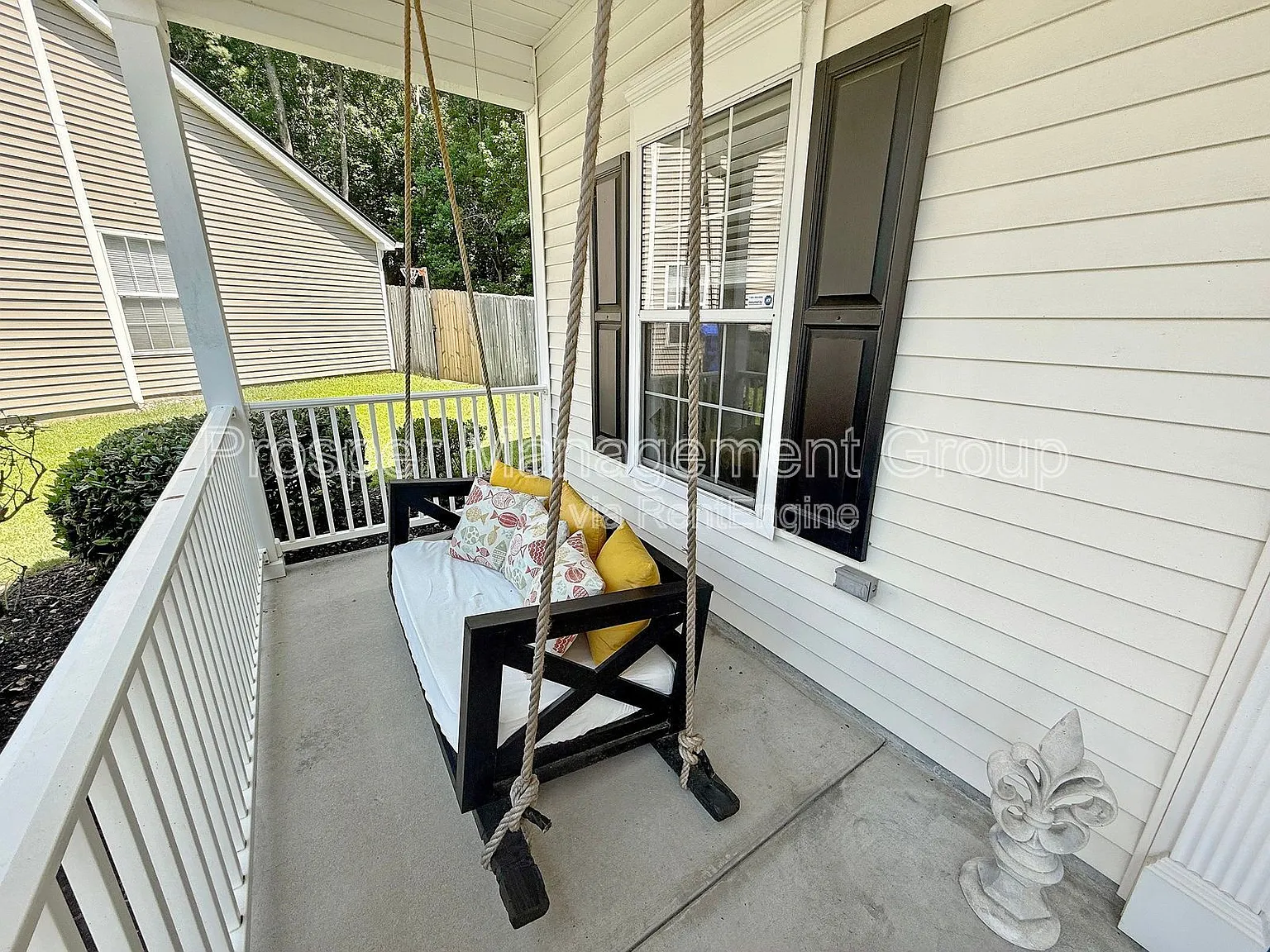 4 bed, 2.5 bath, 2088 sqft, $3,550 — Photo 2