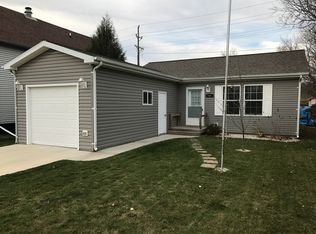 707 5th St SE, Devils Lake, ND 58301