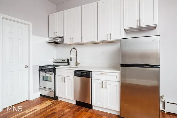 Rented by MNS Marketing | media 17