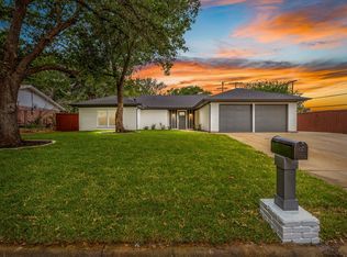 1433 Foothill Dr, Hurst, TX 76053