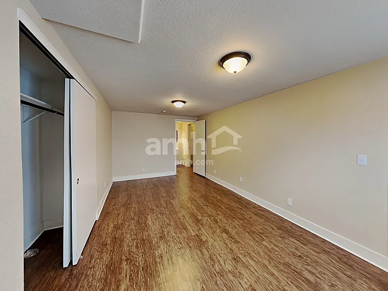 342 W Prestwick Way — Photo 11