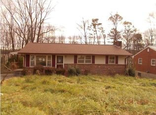 1489 Stultz Rd, Martinsville, VA 24112