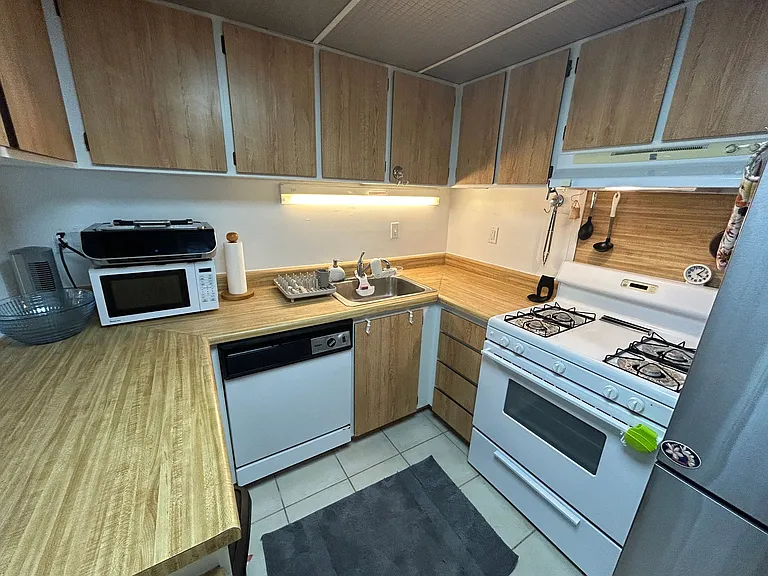 475 Atkinson Dr #601 — Photo 11