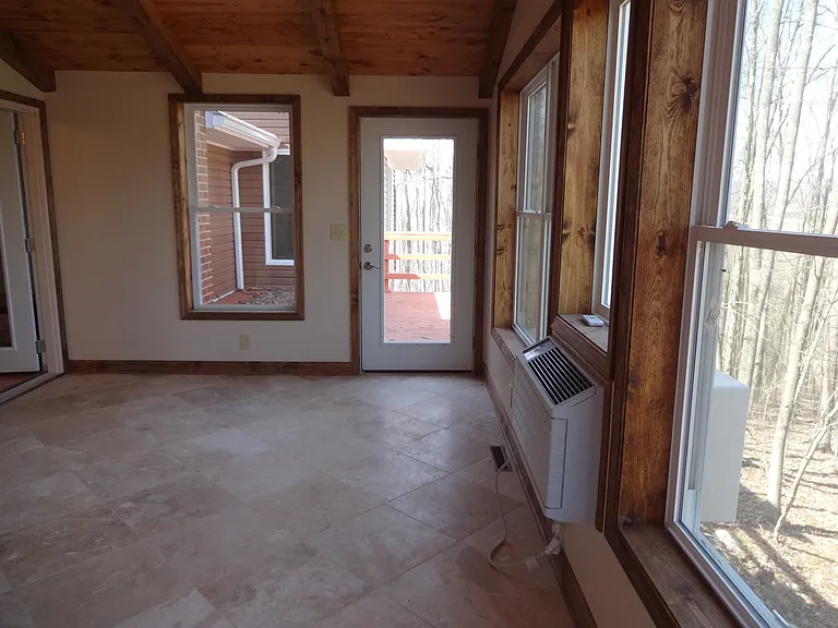 7401 Christy Rd — Photo 4