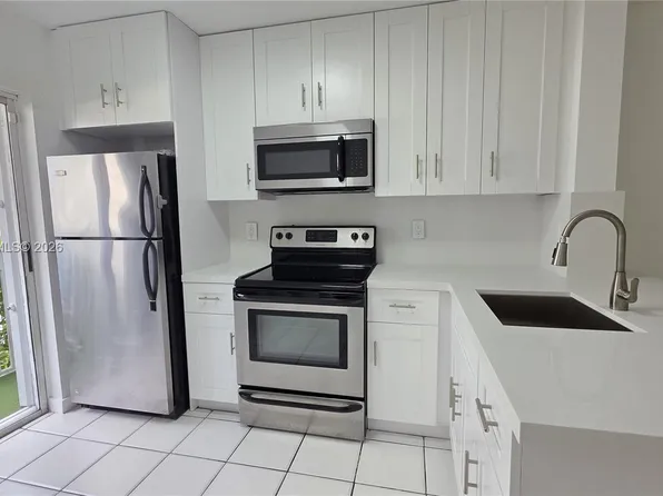 2575 SW 27th Ave, Miami, FL