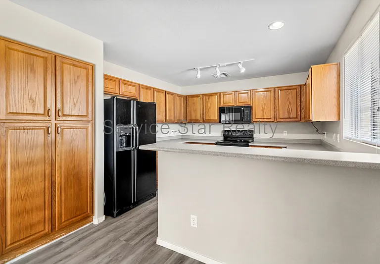 12106 N 130th Dr — Photo 8