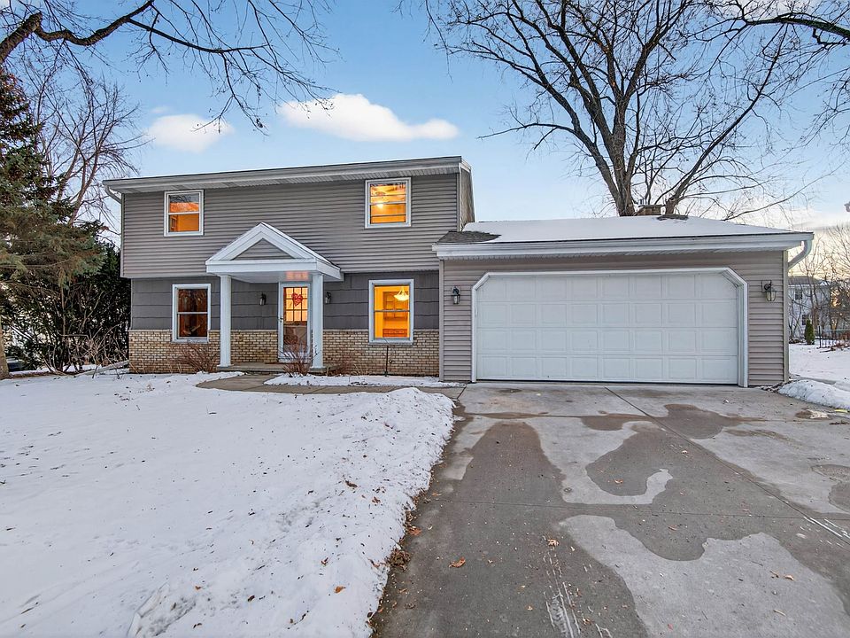 1st image of 414 Custer Ct
